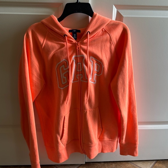 GAP Tops - Hooded sweatshirt